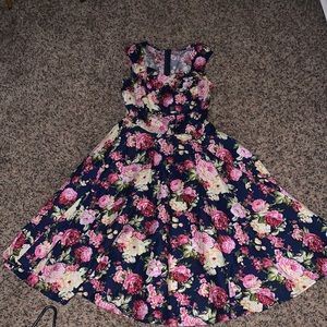 Gorgeous vintage style floral dress
